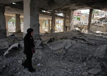 The Newest: Iran fires on ships in Strait of Hormuz as Tehran imposes restrictions once more – Solar Sentinel