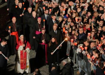 Pope Leo carries cross for all 14 stations throughout Good Friday procession, first pontiff to take action in many years