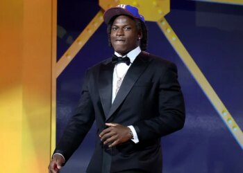 Giants choose Miami deal with Francis Mauigoa at No. 10 within the 2026 NFL Draft