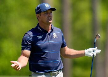 Golf information: Bryson DeChambeau hits patron with tee shot on the Masters Golf information: Bryson DeChambeau hits patron with tee shot on the Masters