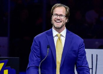 Hockey Corridor of Famer Chris Pronger shoots down rumors he interviewed to be the Maple Leafs GM