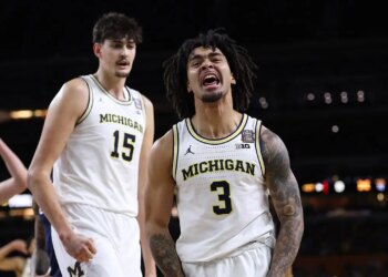 Michigan wins first NCAA nationwide title since 1989, topping UConn in thriller