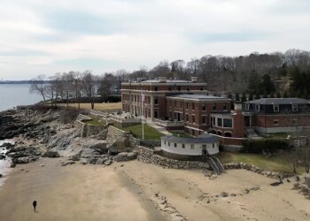 Former FBI investigator says Massachusetts mansion heist could also be inside job