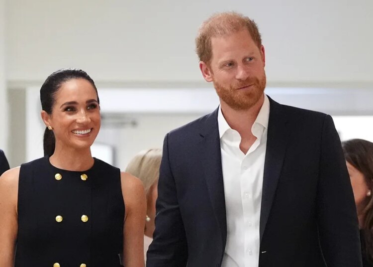 Prince Harry, Meghan Markle fly enterprise class to Australia, skip airport picture op