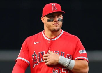 Mike Trout hits 5 homers in collection, makes historical past towards Yankees