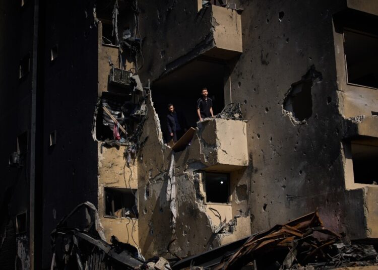 Iran battle reside updates: Kuwait blames Iran for drone strikes as Trump casts doubt on ceasefire Iran battle reside updates: Kuwait blames Iran for drone strikes as Trump casts doubt on ceasefire