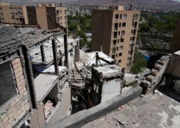 Diplomats attempt to organize extra US-Iran talks