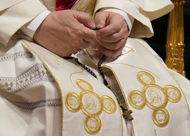 Pope Leo XIV slams US-Israeli struggle in Iran, calls for peace talks