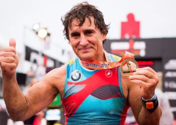 Alex Zanardi, CART champion and Paralympic gold medalist, dies at 59
