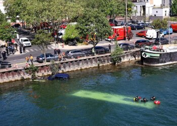Trainee driver sends bus into River Seine close to Paris: studies