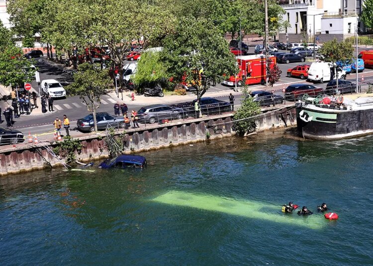 Trainee driver sends bus into River Seine close to Paris: studies