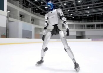 Unitree Robotics G1 robotic skates on ice and rollerblades with ease