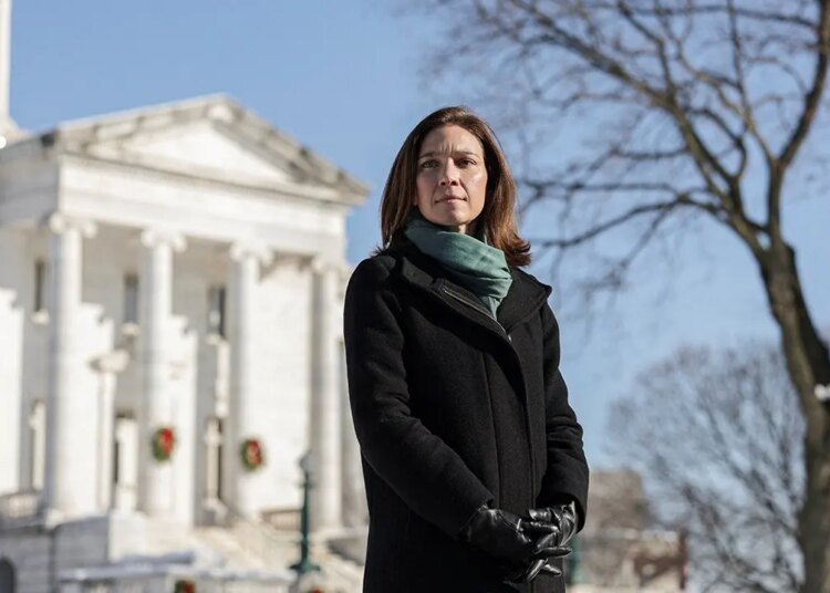 Congressional hopeful refuses to sentence assaults on Trump in weird video