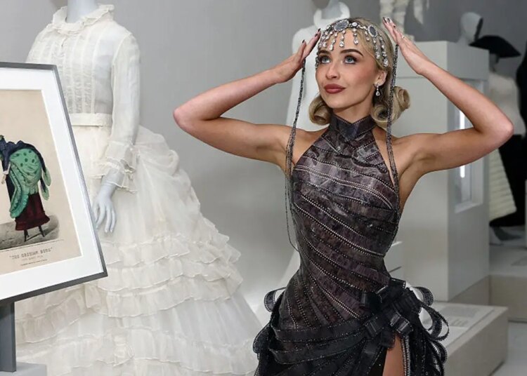 Sabrina Carpenter wins the Met Gala, Cavinder twins get their sweat on & a skydiving wardrobe malfunction
